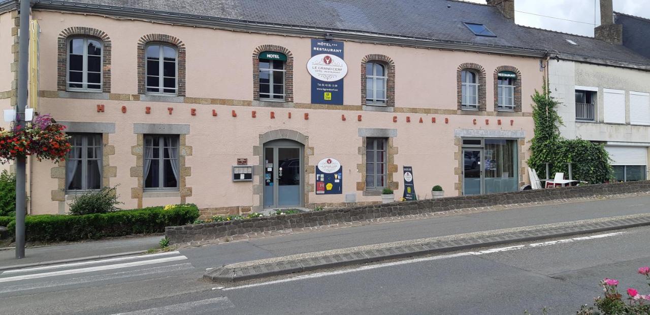 Logis Hotel Le Grand Cerf Ernée 外观 照片