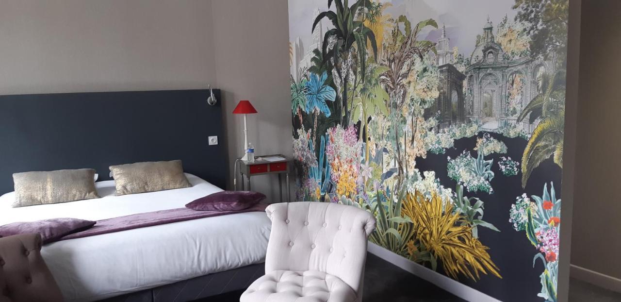 Logis Hotel Le Grand Cerf Ernée 外观 照片