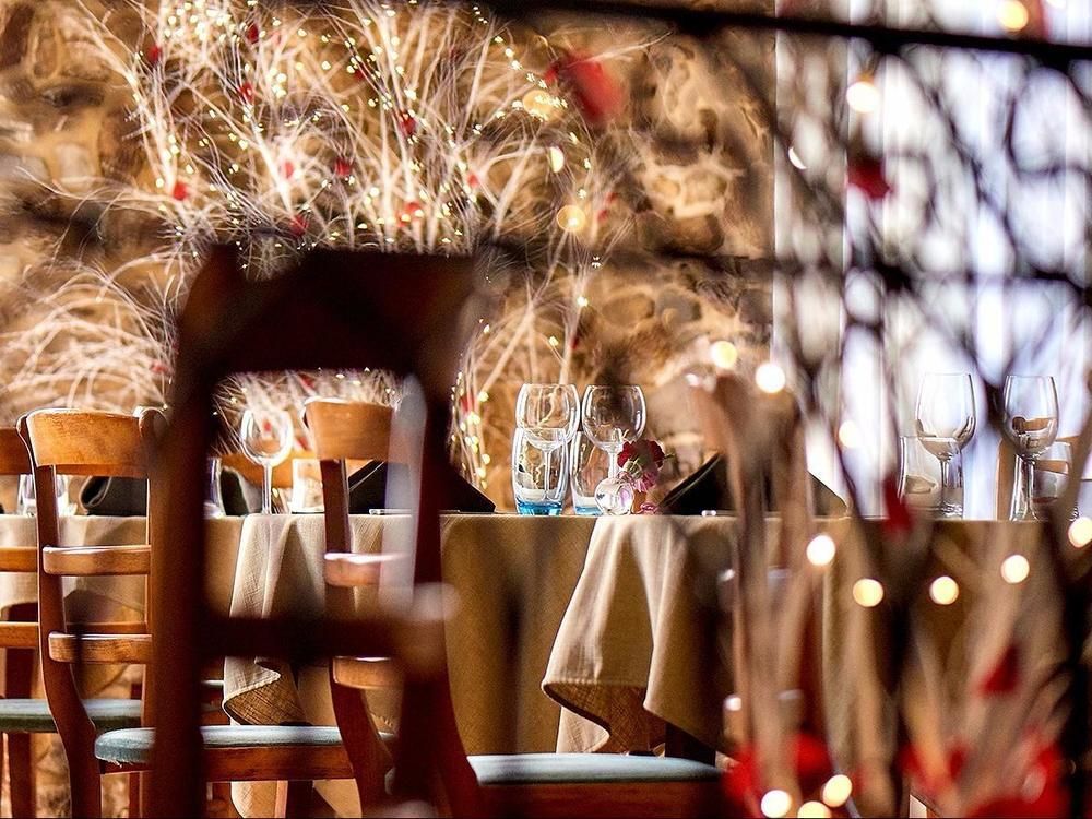 Logis Hotel Le Grand Cerf Ernée 外观 照片